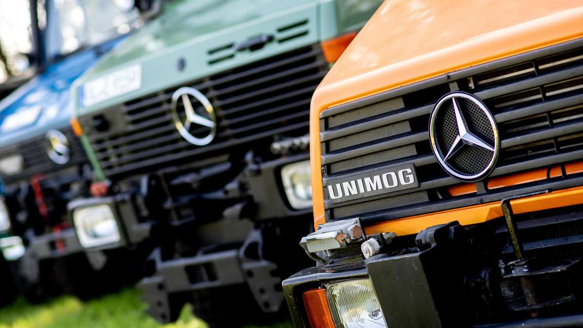 Unimog überfährt Mann – Senior stirbt auf Bauernhof