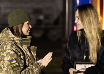 Filmstar Jolie beschreibt „bedrückende“ Bedrohung durch Drohnen