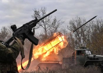 Druck auf Pokrowsk nimmt zu – Angriff auf russisches Öllager auf der Krim