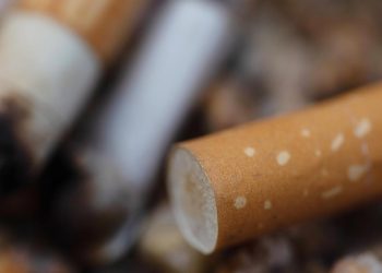 Beliebter Inselstaat verbietet Rauchen – droht mit horrenden Geldstrafen