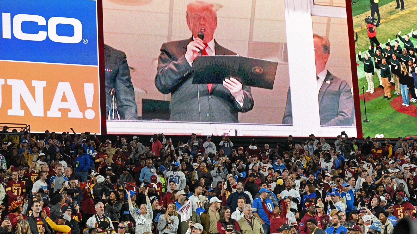 Aufruhr bei Trumps historischem Stadionbesuch – Fans reagieren heftig