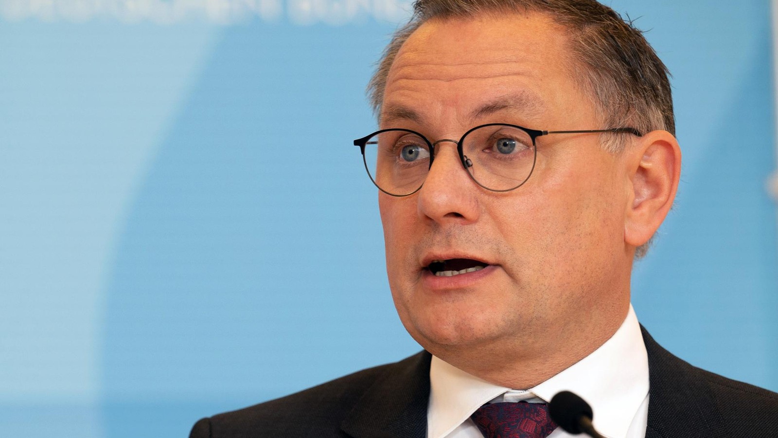 Chrupalla stolpert – Kremlkritiker entlarvt AfD-Chef