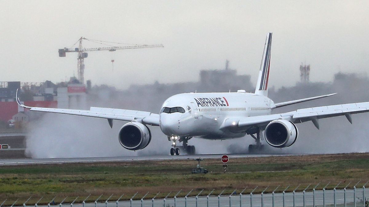 Notlandung in München: Flugzeug wegen Brandgeruch im Cockpit umgeleitet