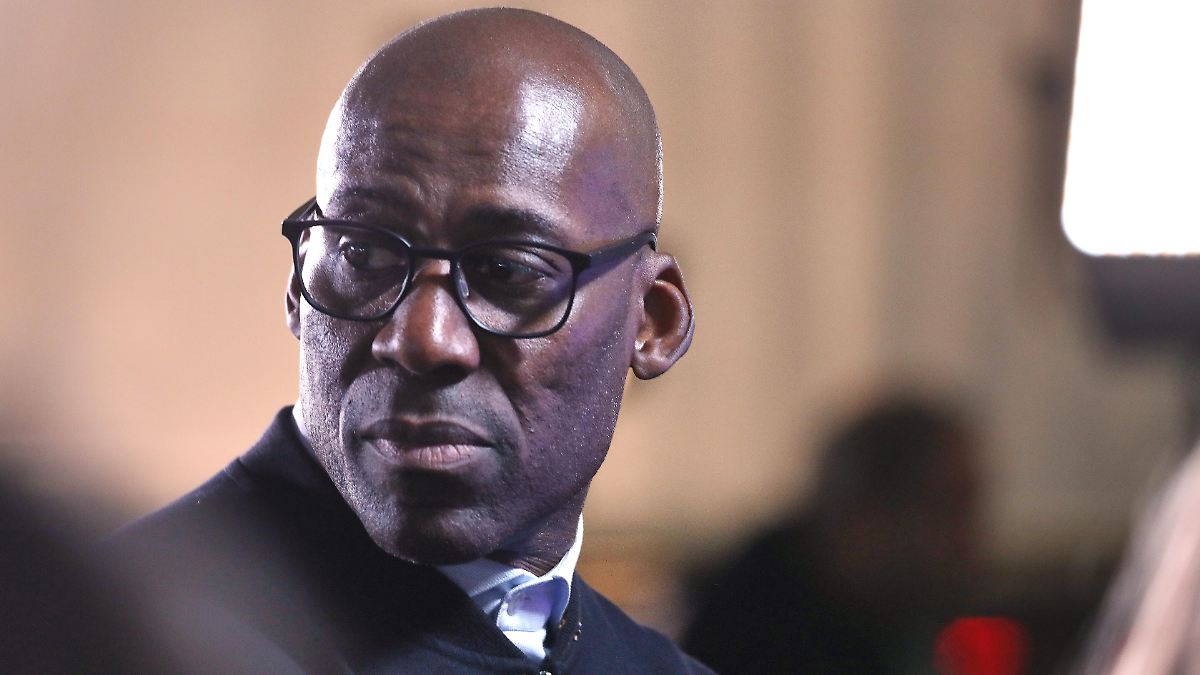 Fördermittel für Projekte: Ex-Kultursenator Chialo soll illegal Millionenbeträge vergeben haben