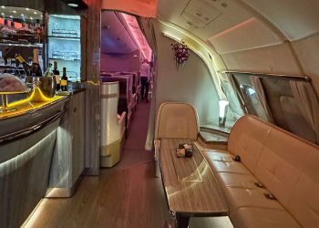 Fußabdruck am höchsten: Staatenkoalition will Luxusflugreisen besteuern