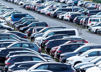 Besonders beliebt sind Hybridautos: Die Zahl der Neuzulassungen von Autos ist deutlich gestiegen