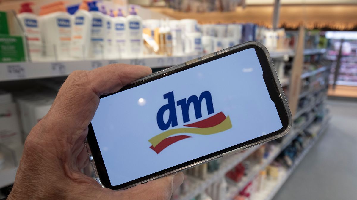Apotheker alarmiert: Drogeriemarktkette dm plant Medikamentenversand