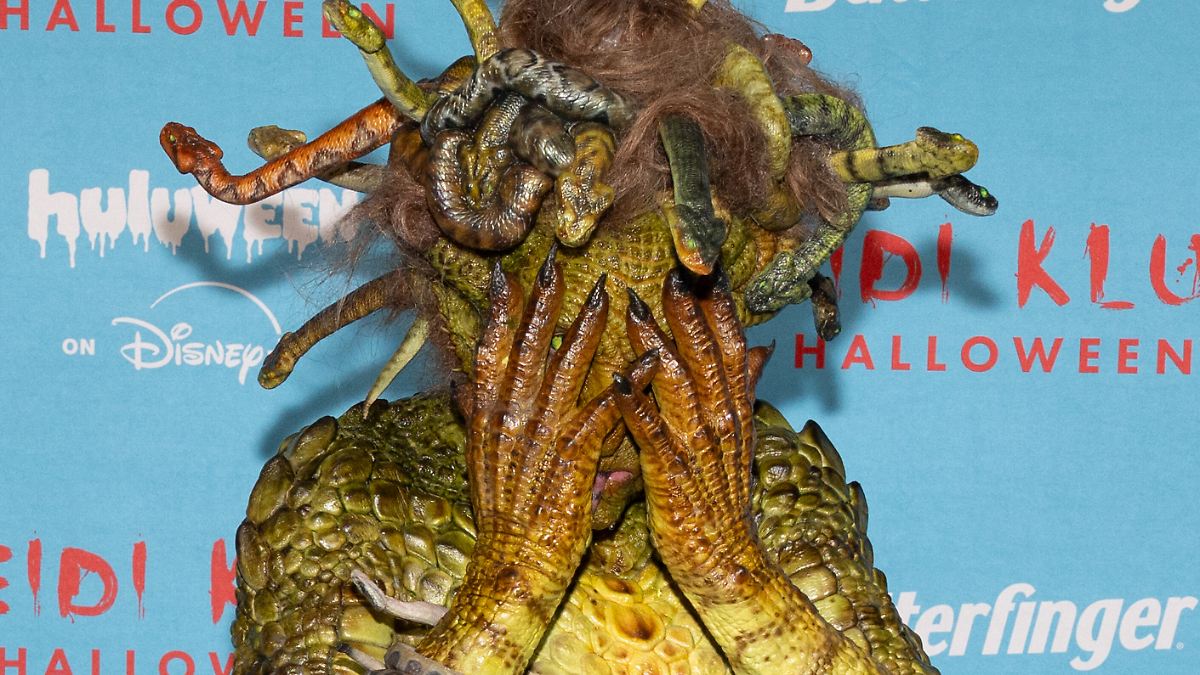 „Wird zu Stein werden …“: Heidi Klum enthüllt endlich ihr Halloween-Kostüm