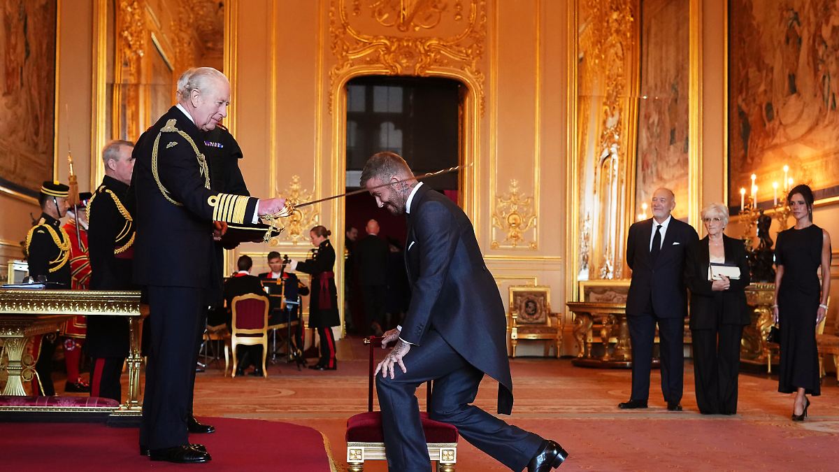 Von nun an bitte „Sir Beckham“: König Charles schlägt David Beckham zum Ritter