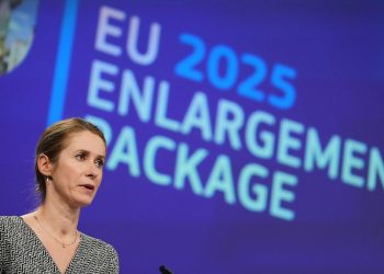 Nur „im Namen“: EU rechnet mit den Kandidatenländern Serbien und Georgien ab