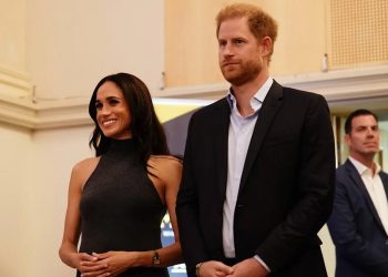 Harry und Meghan feiern auf Kris Jenners Bond-Geburtstagsparty