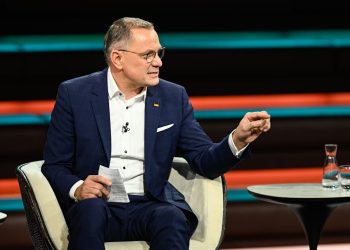 Tino Chrupalla bei Lanz: AfD-Chef verteidigt Putin und greift Polen an | Politik