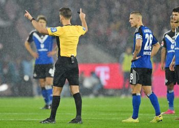 HSV-Einzelkritik in Köln: Dieser Profi entgeht der Höchststrafe – BILD