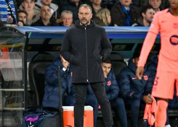 „Dafür bin ich nicht der Trainer“: Barça-Trainer Flick schließt einen trotz der Gegentorflut strikt aus