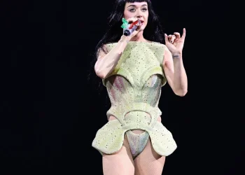 Katy Perry verrät während ihres Auftritts plötzlich ihren Beziehungsstatus