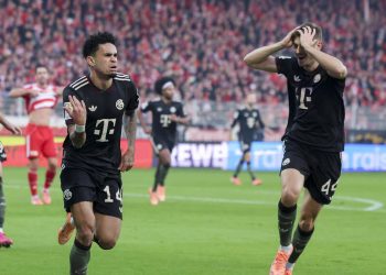 FC Bayern | Jeder ist erstaunt über Luis Diaz