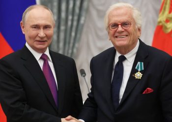 Russland: Wladimir Putin verleiht Justus Frantz den Orden der Freundschaft