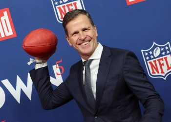 Über 100 Stars beim großen Dinner im Axel-Springer-Haus: NFL Gala of Legends! | Unterhaltung
