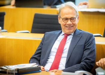 Arbeitsgericht: Staat darf Bewerber wegen AfD-Mitgliedschaft ablehnen | Politik