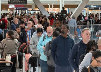 Fluglotsen werden nicht bezahlt: US-Regierung streicht Flüge wegen „Shutdown“.