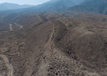 Band of Holes: Warum Tausende von Löchern in den Anden gegraben wurden