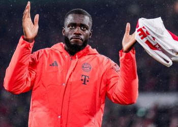 Schlechte Karten für den FC Bayern im Poker? Berichten zufolge hat Dayot Upamecano bereits eine Einigung mit dem Spitzenklub erzielt