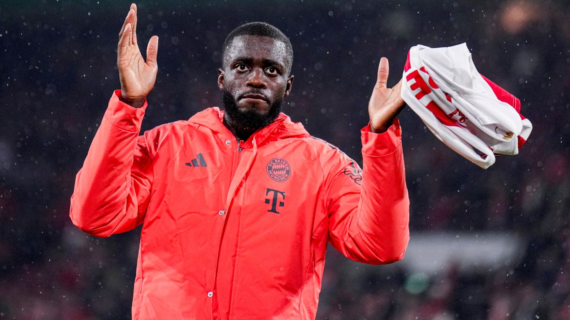 Schlechte Karten für den FC Bayern im Poker? Berichten zufolge hat Dayot Upamecano bereits eine Einigung mit dem Spitzenklub erzielt