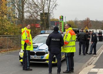 Großeinsatz der Polizei in Rottendorf: 19-Jähriger schwer verletzt aufgefunden