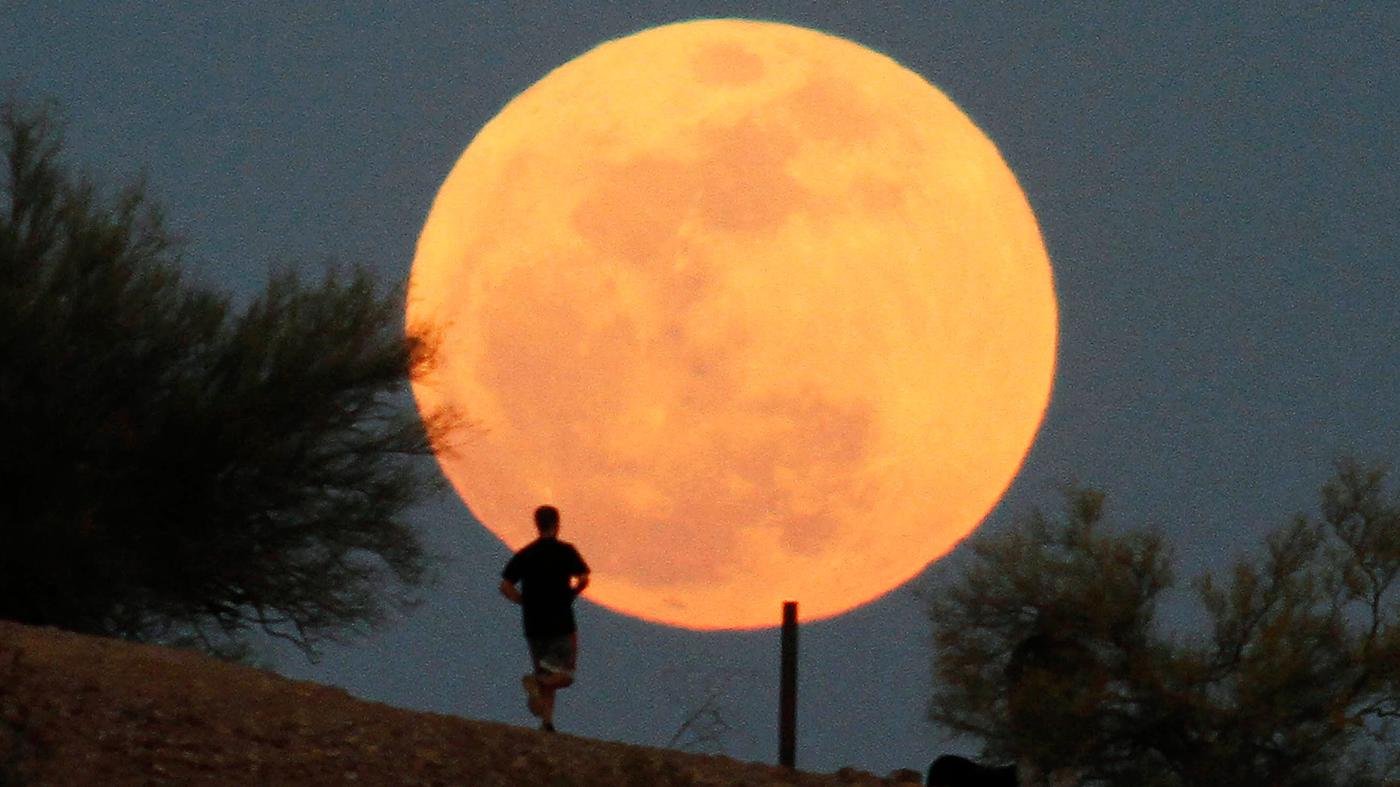 Wenn Sie den Supermond am Himmel bestaunen können