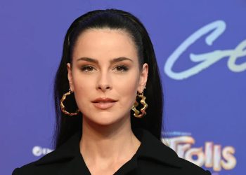 Fans sorgen sich – Gebrochenes Herz: Untergetauchte Lena Meyer-Landrut zeigt Lebenszeichen