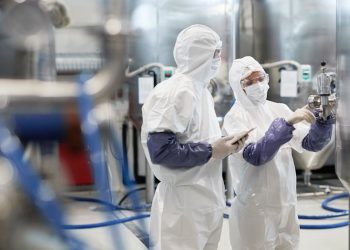 Vier Schockzahlen aus der Industrie: In diesen Branchen drohen massive Arbeitsplatzverluste | Politik