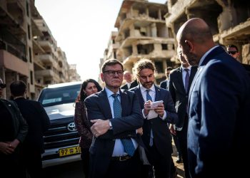 Schnellabschiebungen abgesagt: CSU entsetzt über Wadephuls Syrien-Initiative | Politik