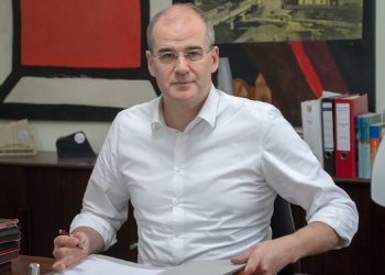 SPD-Landrat greift ein: Pflichtarbeit für junge Bürgergeldempfänger | Politik