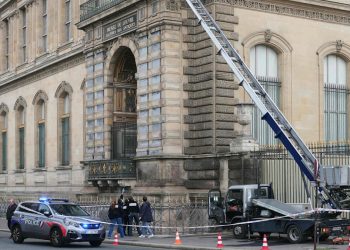 Frankreich: „Haustierkriminelle“ – Ermittler geben erste Erkenntnisse zu Louvre-Einbrechern bekannt
