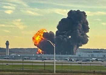 Nach Absturz: US-Luftfahrtbehörde verbietet gefährlichen Flugzeugtyp den Flug