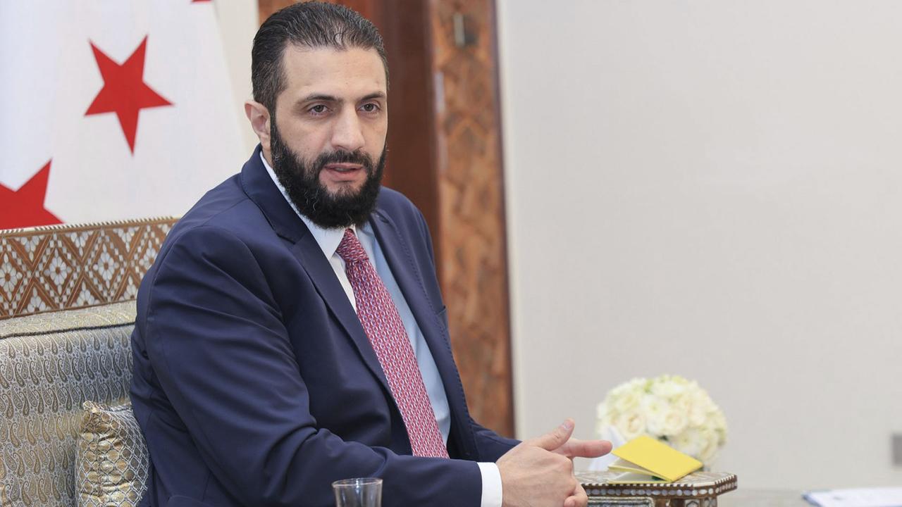 Auch Großbritannien hebt die Sanktionen gegen al-Sharaa auf