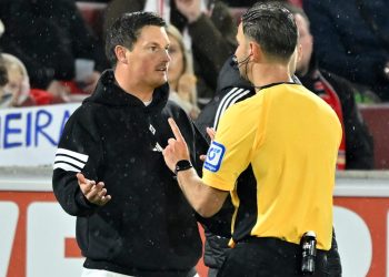 HSV: Gelb-Rot-Wahnsinn in Köln! Warnung des Schiedsrichters in der Umkleidekabine | Sport