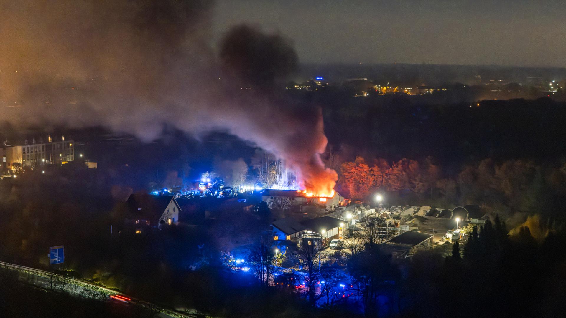 Riesige Rauchsäule bei Lagerfeuer – hessenschau.de