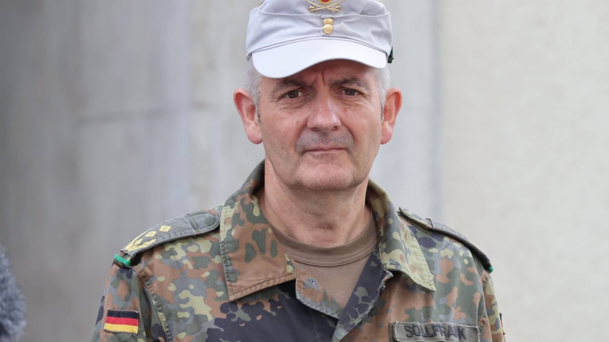 General Sollfrank mahnt Unternehmen: Vorräte anlegen