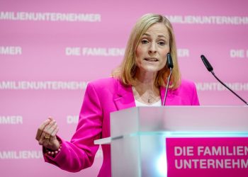 Wirtschaftslage: Jedes vierte Familienunternehmen plant offenbar Stellenabbau – Spiegel