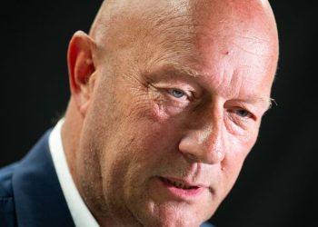 Kemmerich aus Traditionsgaststätte rausgeschmissen – „Wir bedienen Sie nicht!“ | Politik