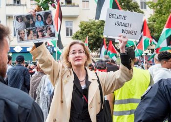 „Vorbild für uns alle“: Zentralrat der Juden ehrt Karoline Preisler für ihren Einsatz auf Demonstrationen