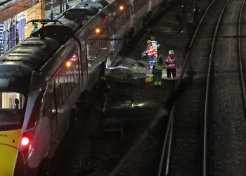 Horror in England: Messerangreifer in Zug – Polizei untersucht den Zusammenhang mit anderen Straftaten