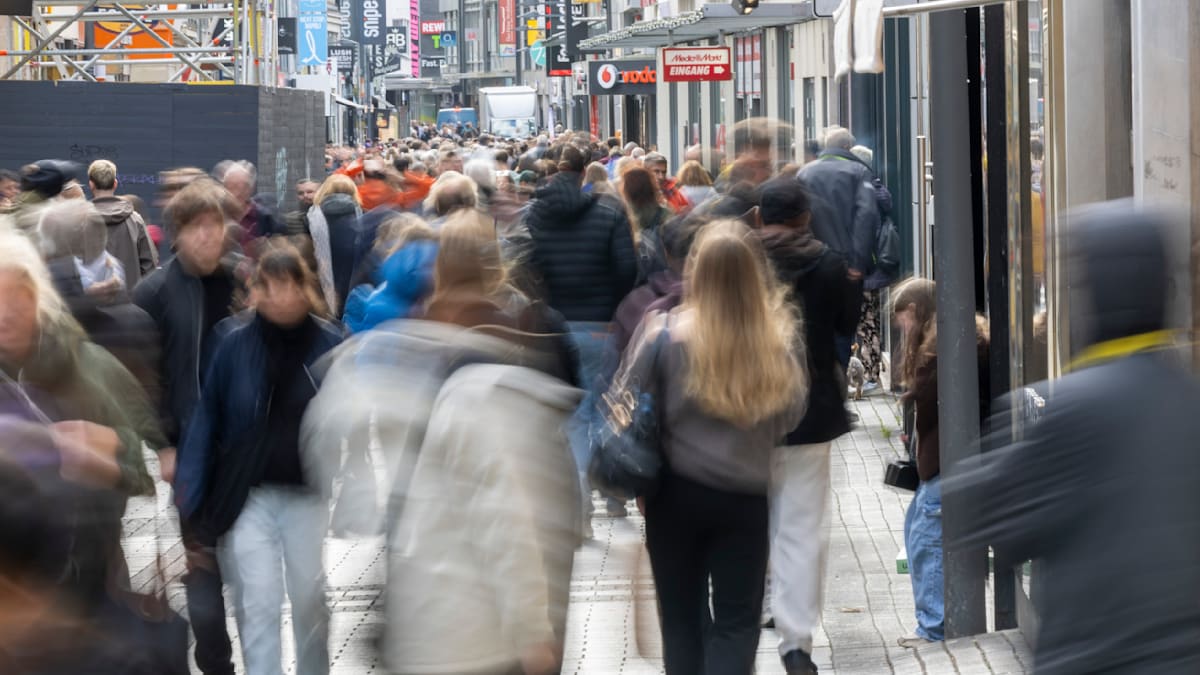 Umfrage: Die Gesellschaft ist weniger gespalten, als viele glauben