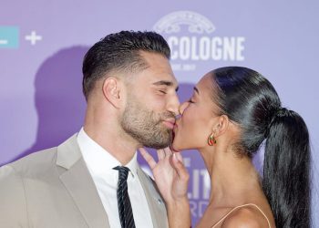 „Temptation Island VIP“-Skandal: Kandidatin bespuckt Frauen – RTL strahlt Szenen kommentarlos aus