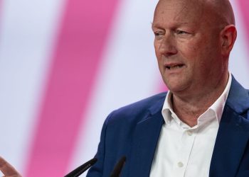 Kurzzeit-Ministerpräsident: „Sie werden hier nicht bedient“ – Restaurant weigert sich, Kemmerich das Mittagessen zu servieren