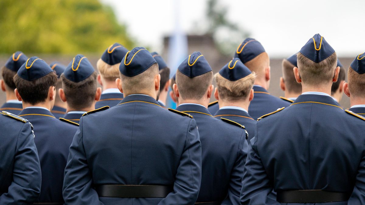 Wehrdienstdebatte: CDU-Experte plädiert für umfassenden Wehrdienst