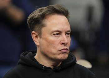 Tesla Roadster: Prominente stornieren Vorbestellungen – zum Ärger von Musk