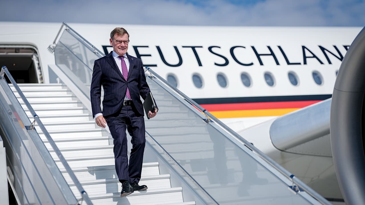 Abschiebethemen rund um syrische Flüchtlinge: Was stimmt mit Minister Wadephul nicht? | Politik