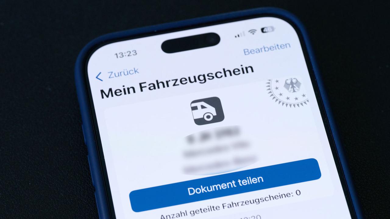 Der Fahrzeugschein ist jetzt auch für Mobiltelefone verfügbar